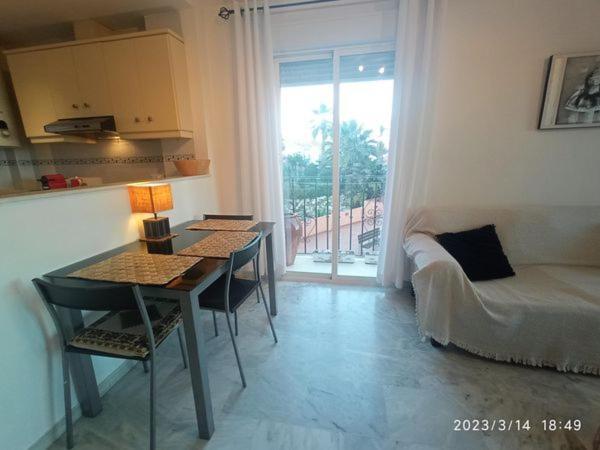 Apartamentos Los Hidalgo Golf Манільва Екстер'єр фото